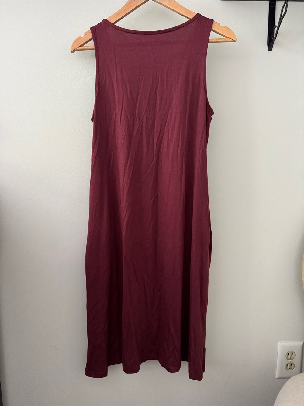 Wool& Camellia merino wool Sleeveless Midi Dress in Burgundy - size small-tall. - Picture 6 of 6